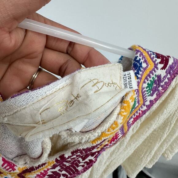 Jen's Pirate Booty Women's Cream Embroidered Boho Tapestry Gauze Top Size OS‎ - Picture 4 of 5